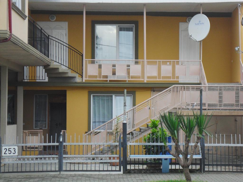 Guest House Nika Kobuleti Exteriér fotografie