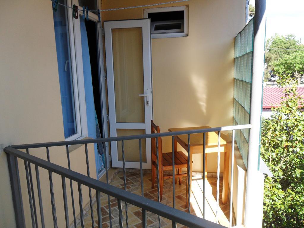 Guest House Nika Kobuleti Exteriér fotografie