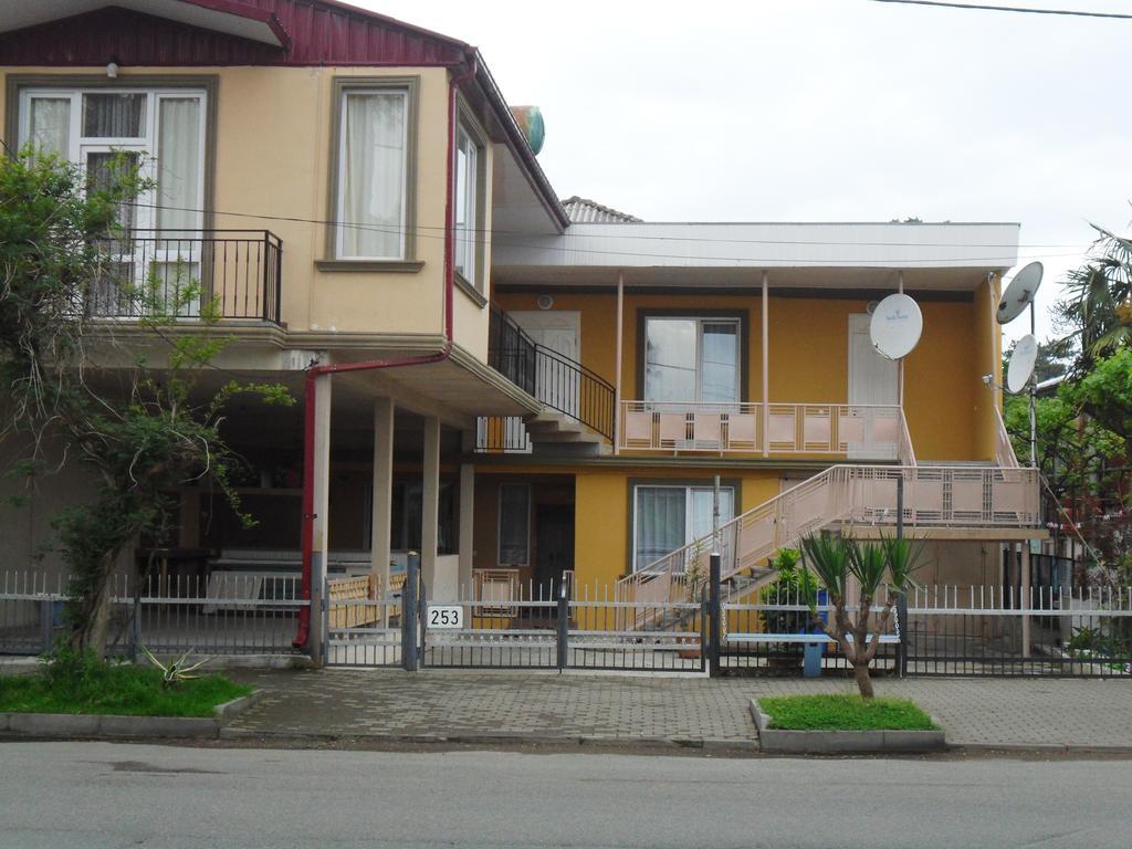 Guest House Nika Kobuleti Exteriér fotografie